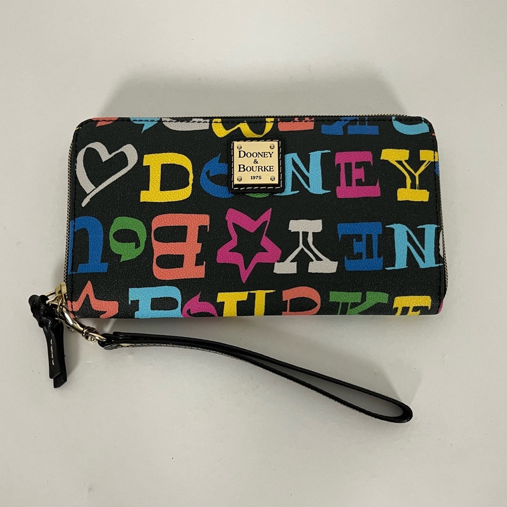 Dooney and bourke doodle wallet wristlet
